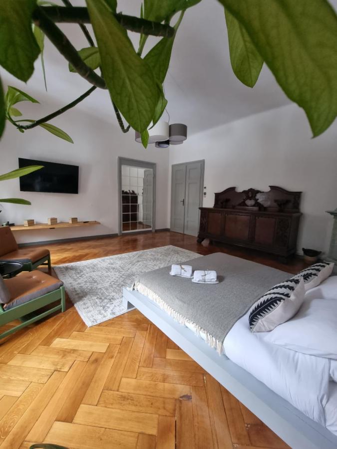 Cuba Apartment